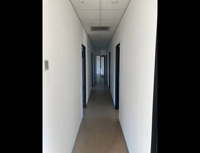 183M² OFFICE TO LET IN GILLITTS
